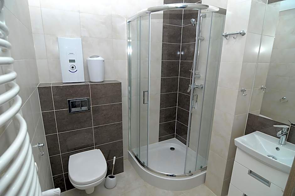 Nanis Hotel & Appartements