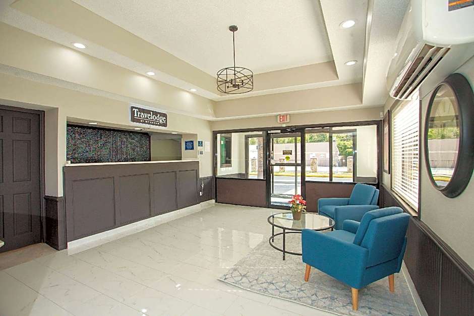 Travelodge by Wyndham Macon West