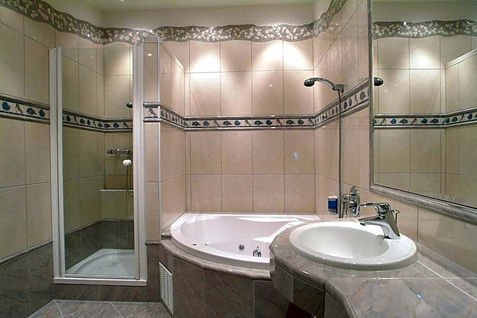 Altstadt Hotel Mosser Villach mit Parkplatz