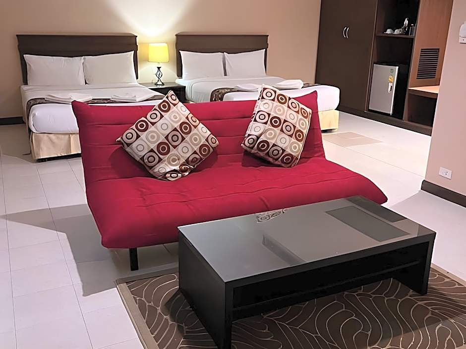 Crown Pattaya Beach Hotel