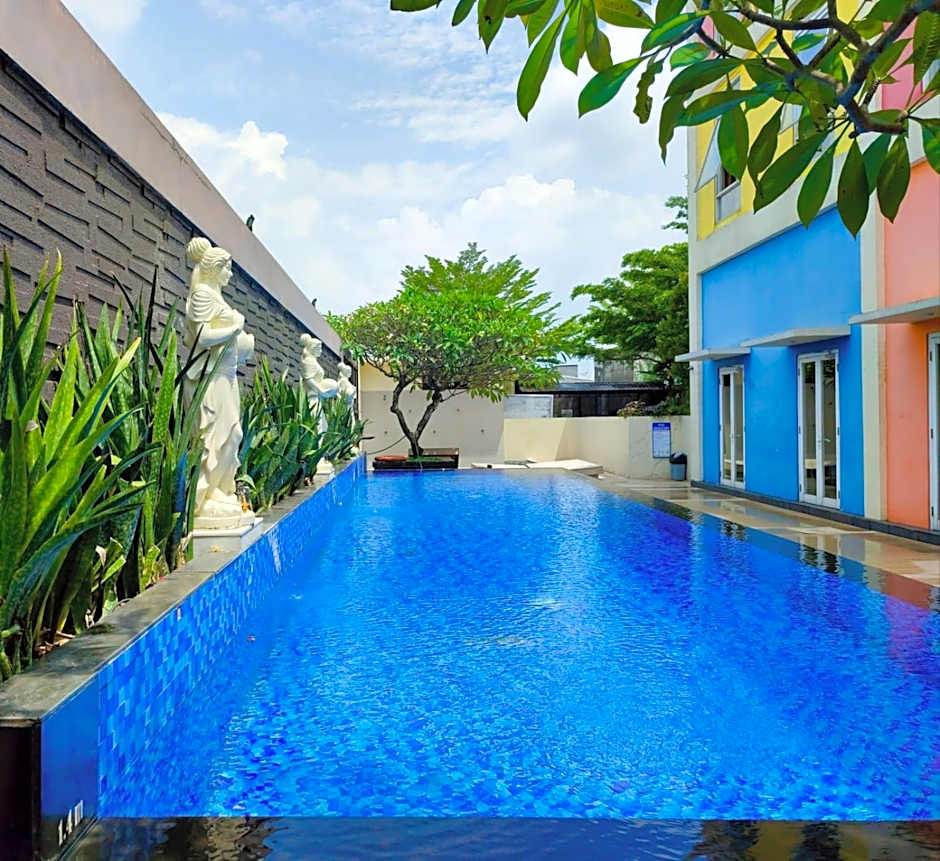 Front One Hotel Purwodadi