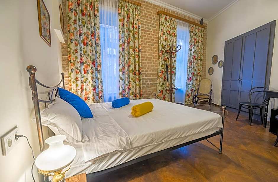 Doors Meidan Design Hotel