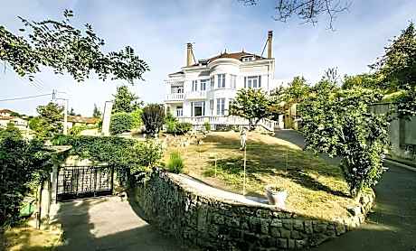 Bungalow-Famille-Douche-Vue sur Jardin