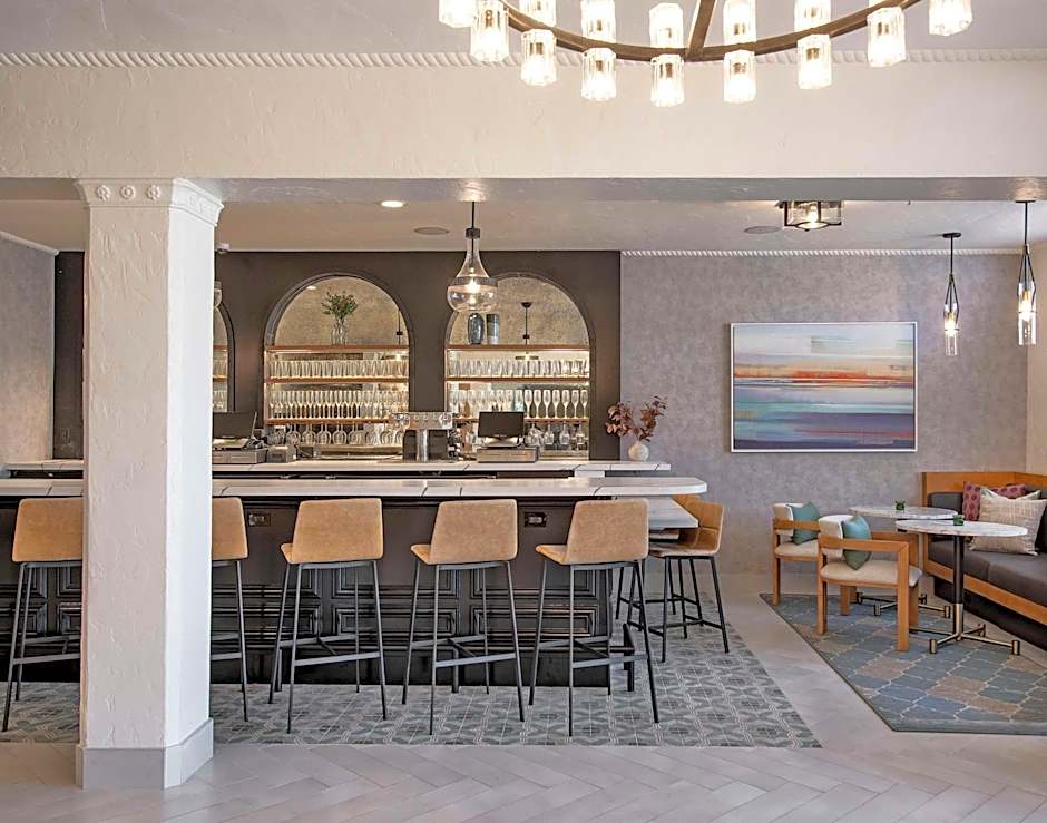 Hotel Virginia Santa Barbara, Tapestry Collection by Hilton