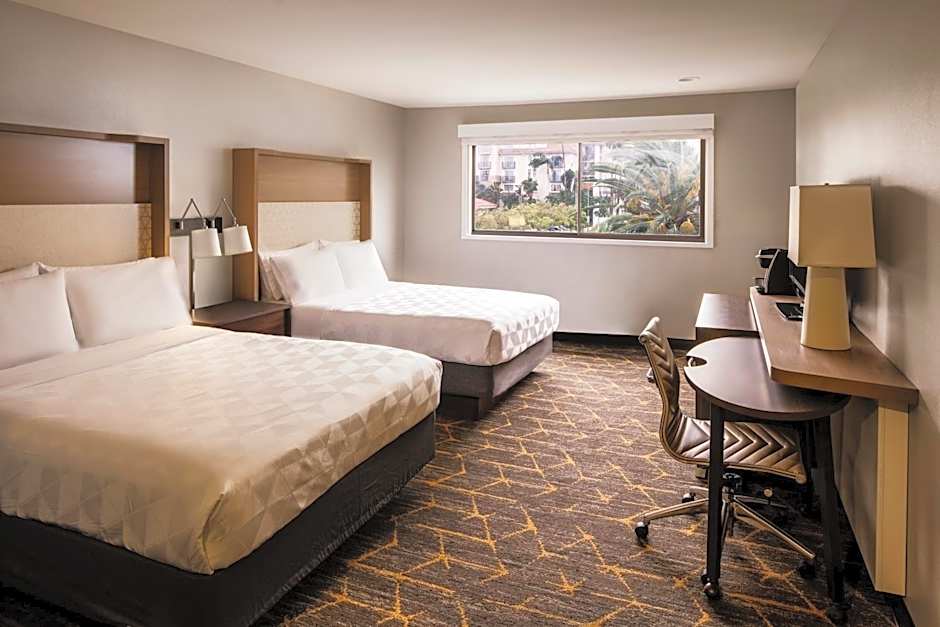 Holiday Inn Santa Ana-Orange County Airport By IHG
