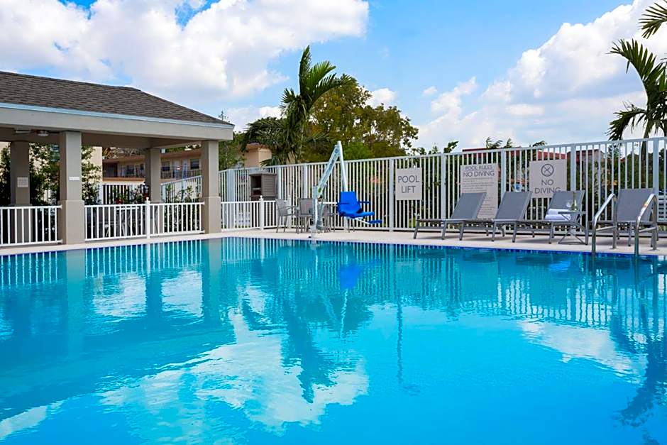 Candlewood Suites Miami Intl Airport - 36th St By IHG