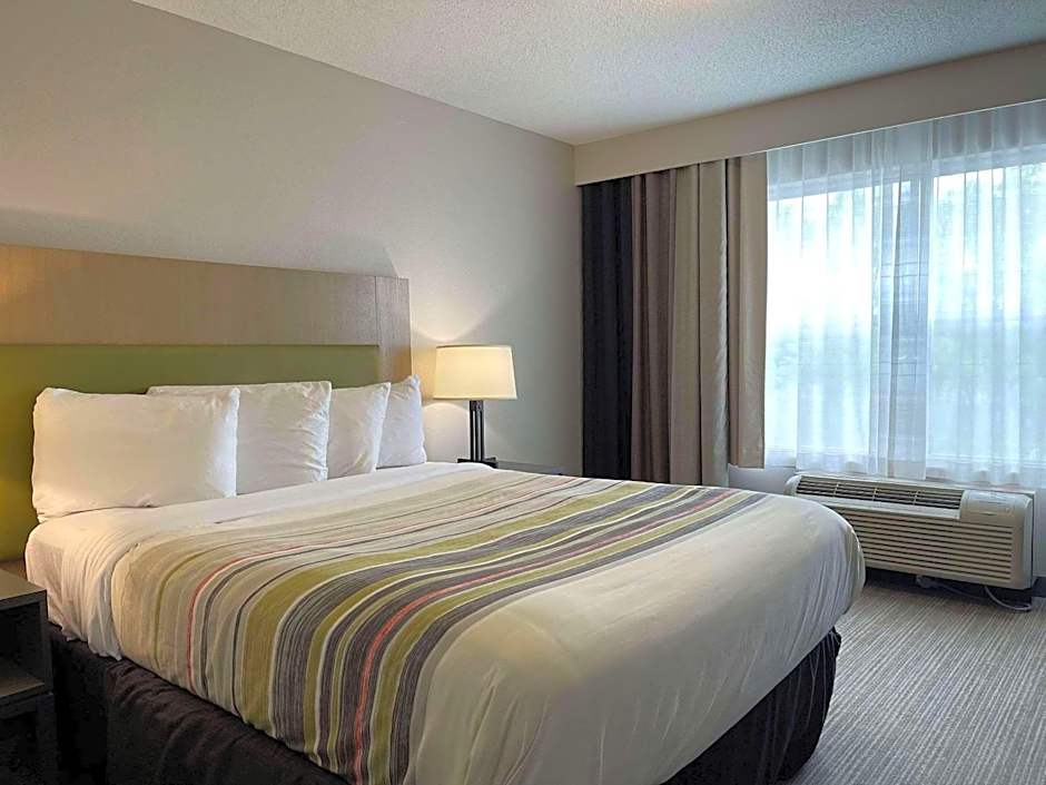 Country Inn & Suites by Radisson, Brooklyn Center, MN