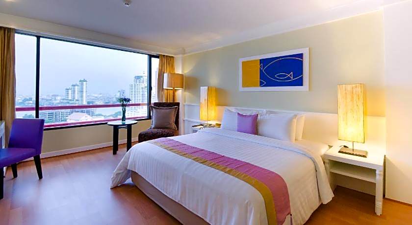 TONGTARA RIVERVIEW HOTEL