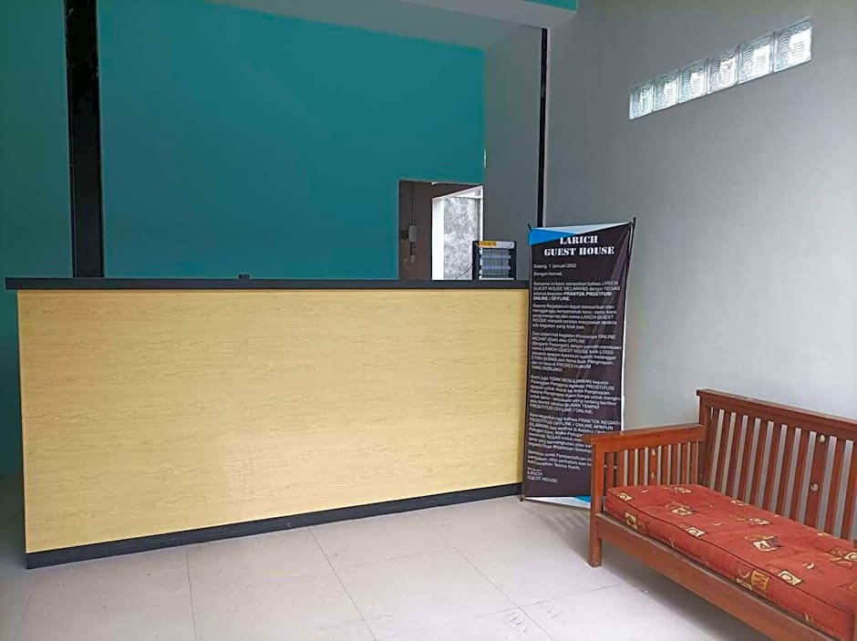 RedDoorz near Stasiun Batang