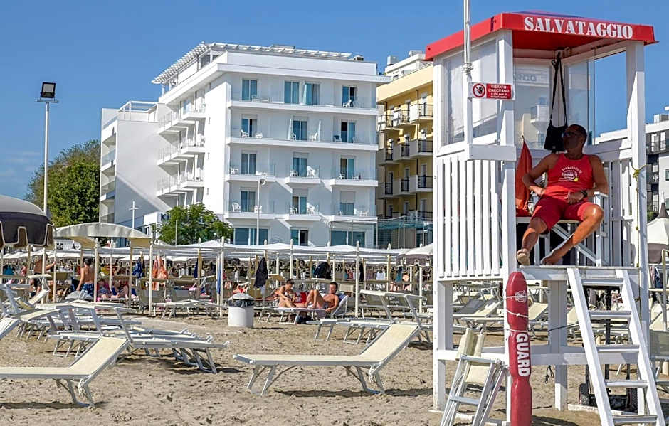 Hotel Kursaal - FRONTE MARE CON PISCINA