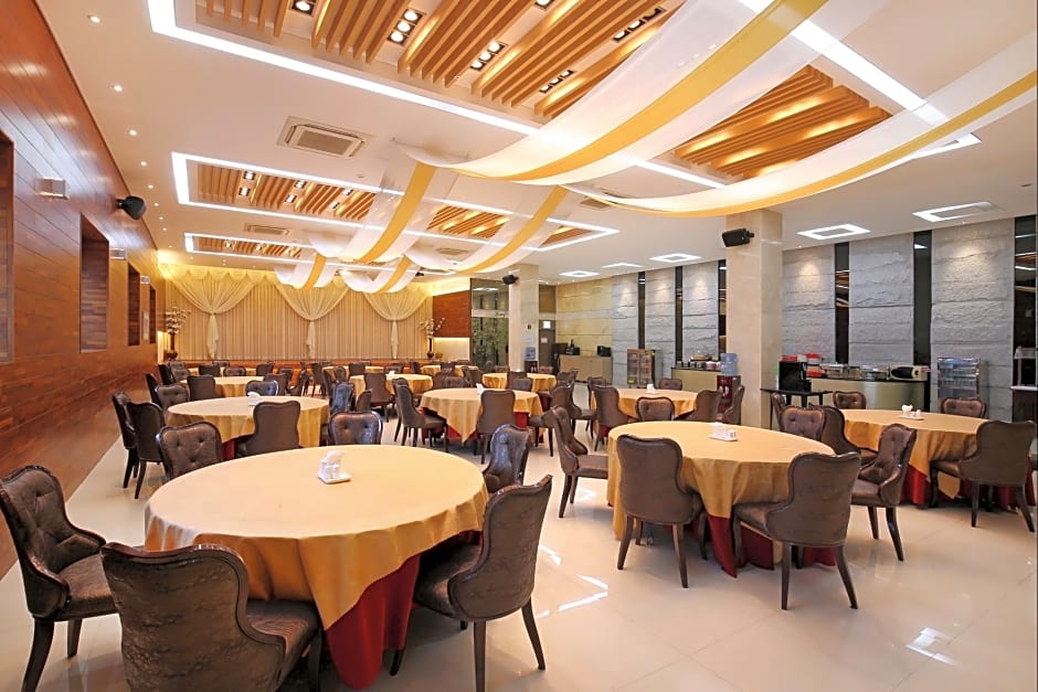 OASIS Hotel