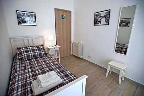 Single Room with Shared Bathroom