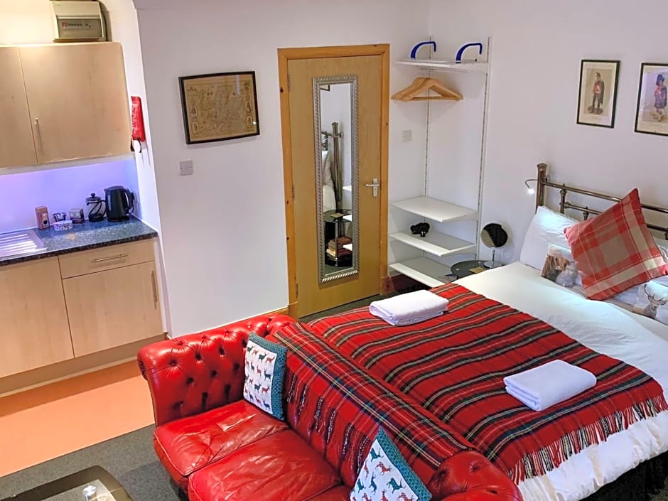 Garrison Farm with Hot Tub