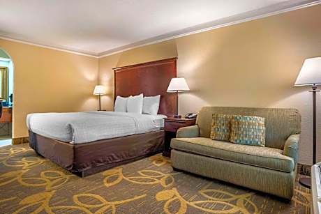 King Room with Sofa Bed - Non-Smoking