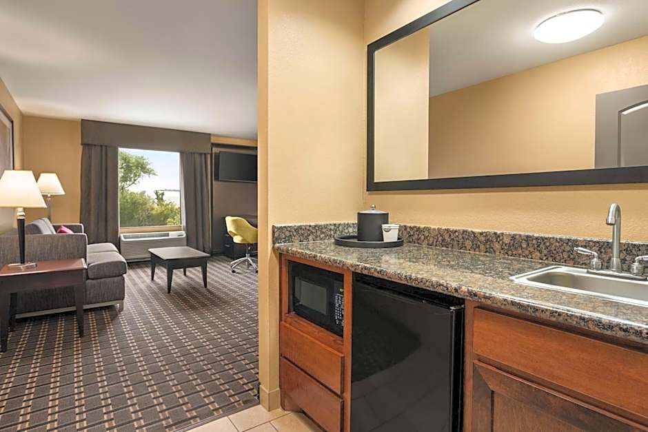 Hampton Inn By Hilton & Suites Pine Bluff