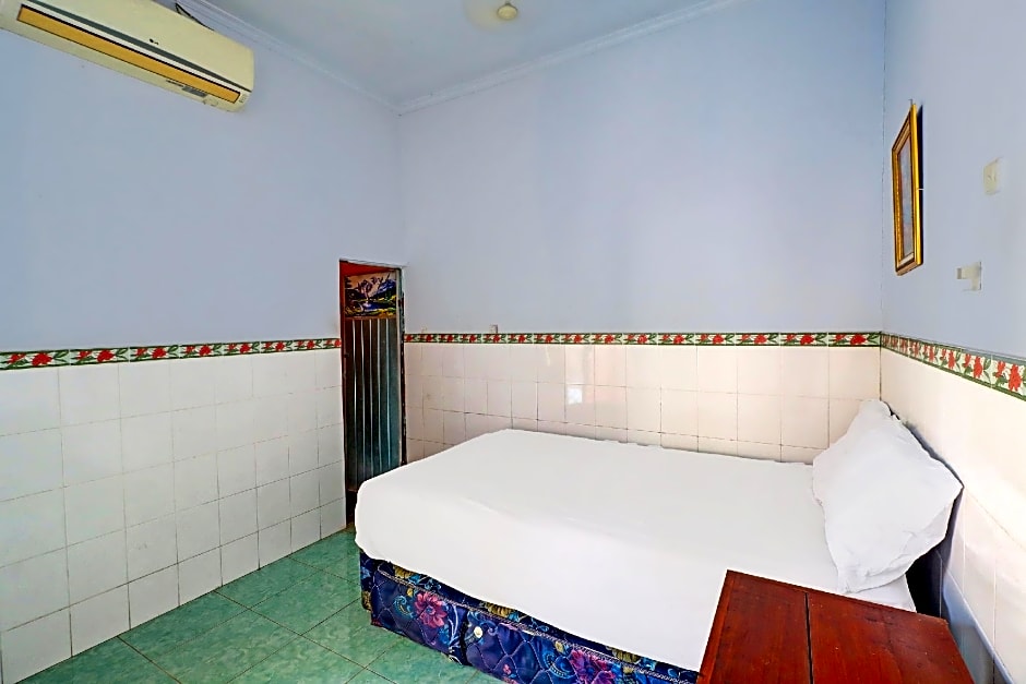 Hotel O Sekar Jagat Near Pantai Baluk Rening