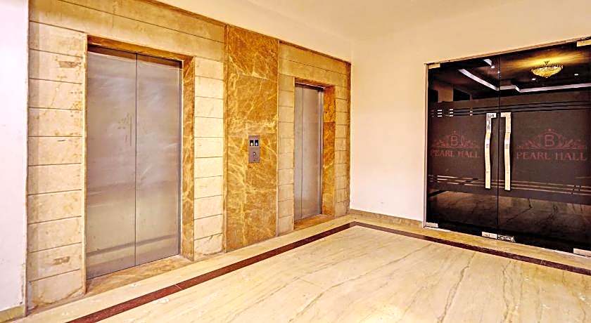 Super Townhouse OAK Hotel City Mark Gurgaon