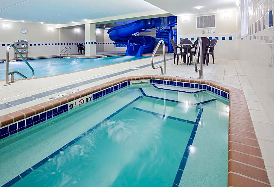 Holiday Inn Express Hotel & Suites Dickinson By IHG