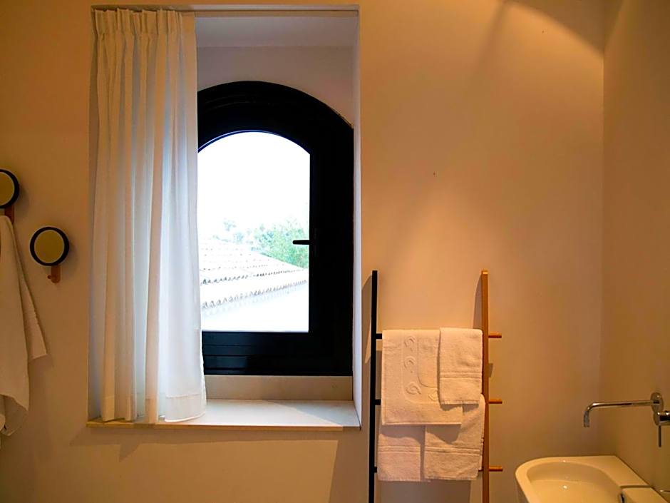 Talè Restaurant & Suite