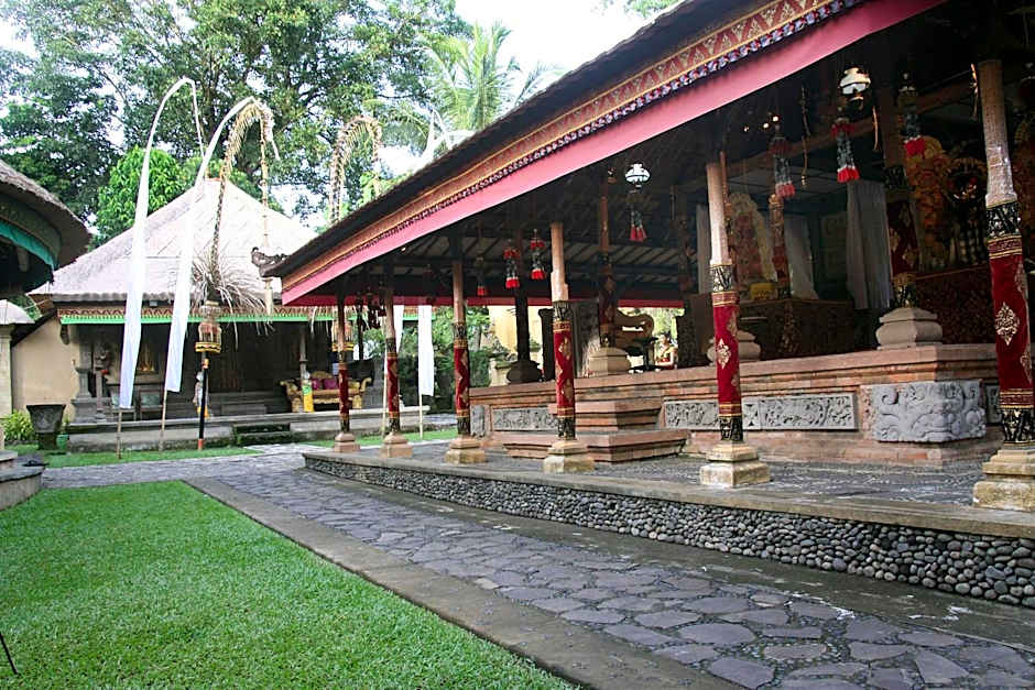 Puri Taman Sari Resort