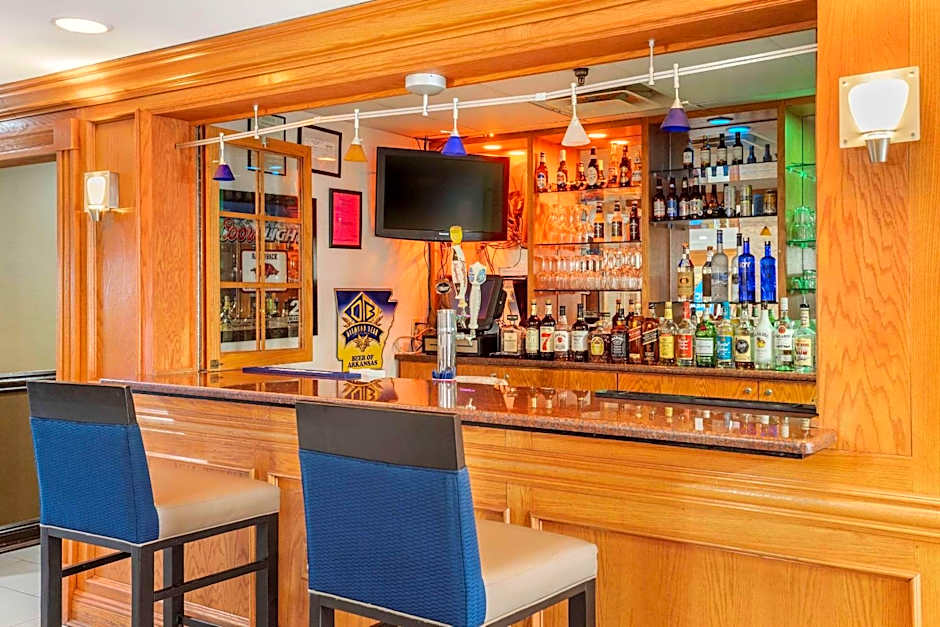 Comfort Inn & Suites Little Rock Airport