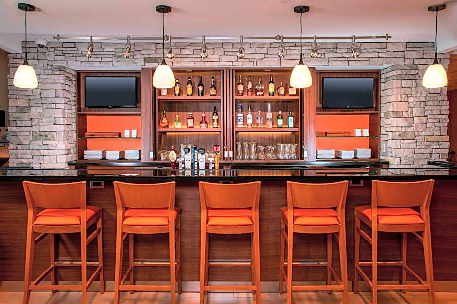 Fairfield Inn & Suites by Marriott Harrisburg International Airport