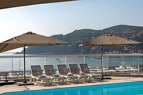 Riviera Beach Hotel