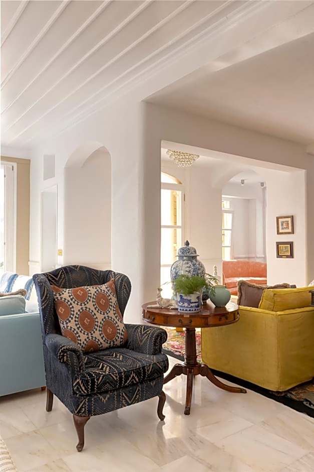 Dorion Hotel