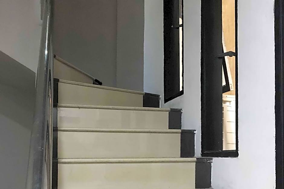 RedDoorz @ Jotel Guest House Medan