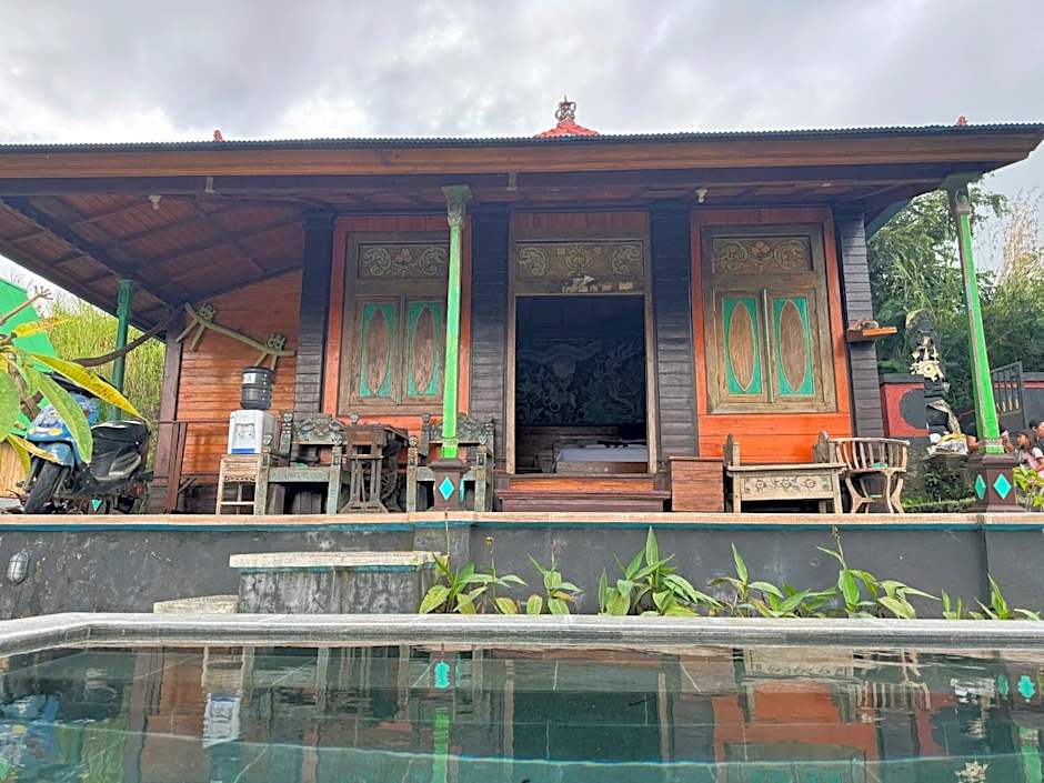 Black Lava Hostel and Lodge