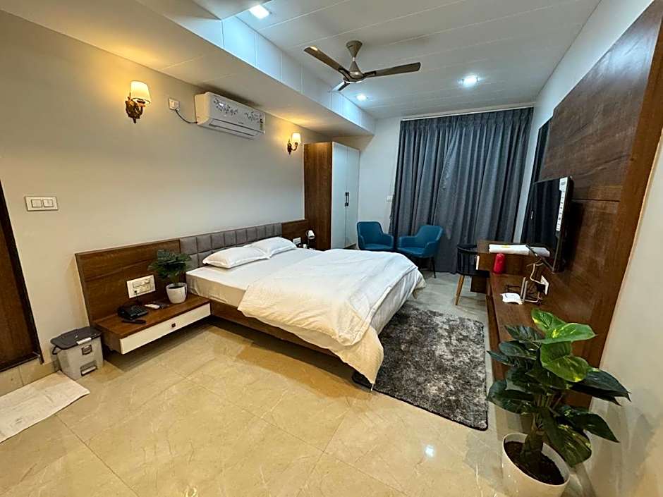 Hotel Atithi Inn Akluj