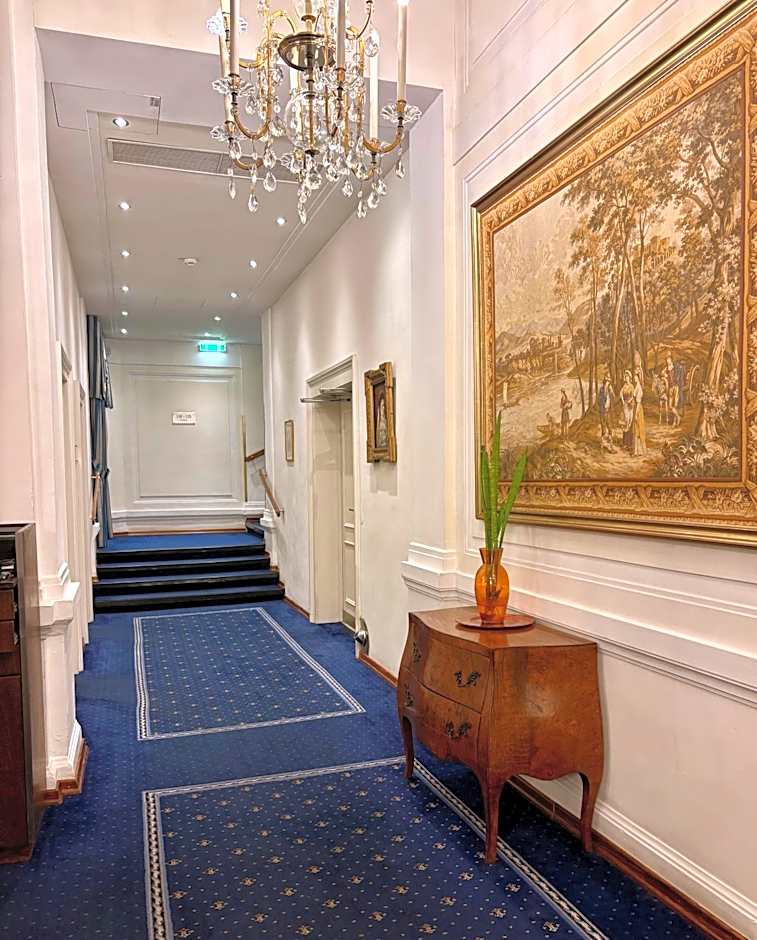 Hotel Ambassador