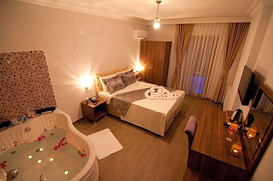 defne otel
