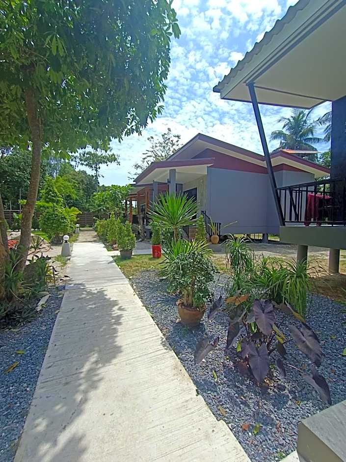Lanta Buddy Resort , Long Beach