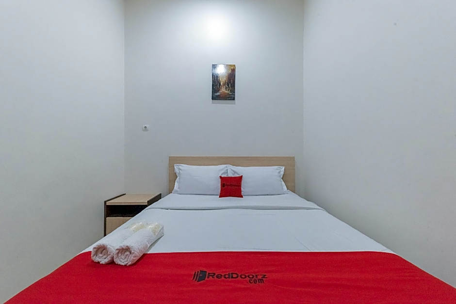 RedDoorz near CSB Mall Cirebon