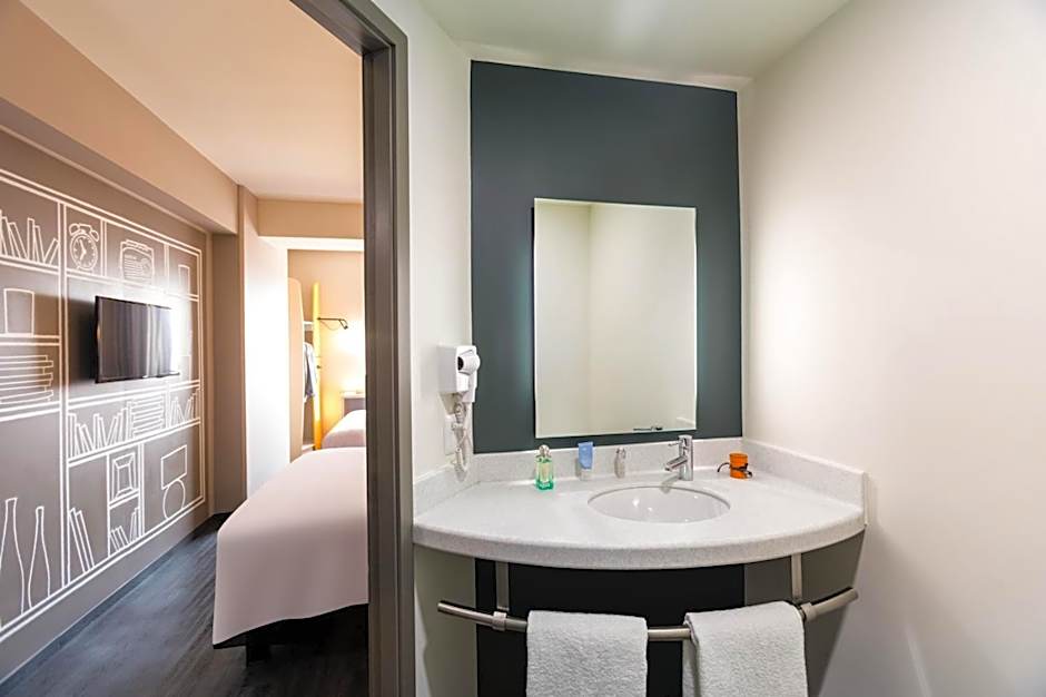 Ibis Mazatlan Marina