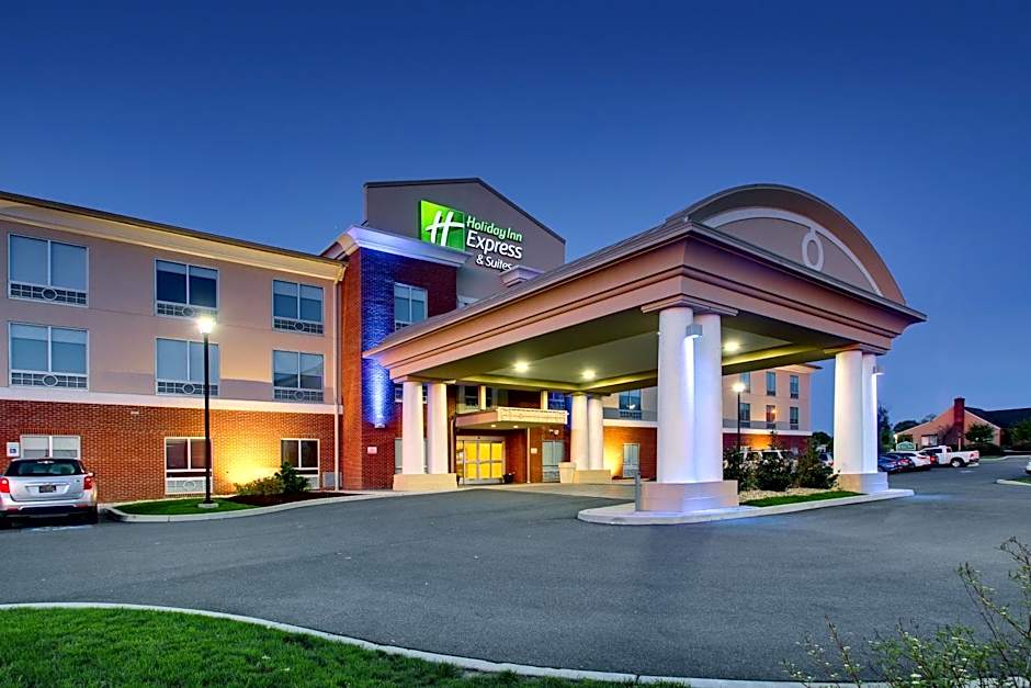 Holiday Inn Express & Suites Lancaster East - Strasburg By IHG