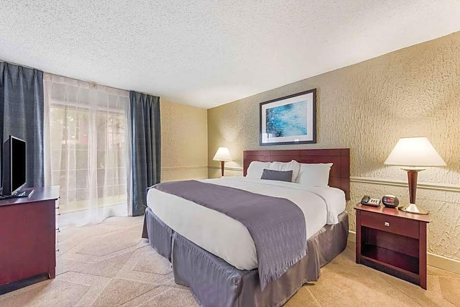 QUALITY SUITES