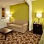 Holiday Inn Express Hotel & Suites Kansas City Sports Complex By IHG