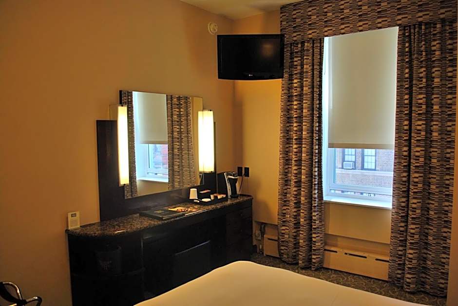 Washington Square Hotel