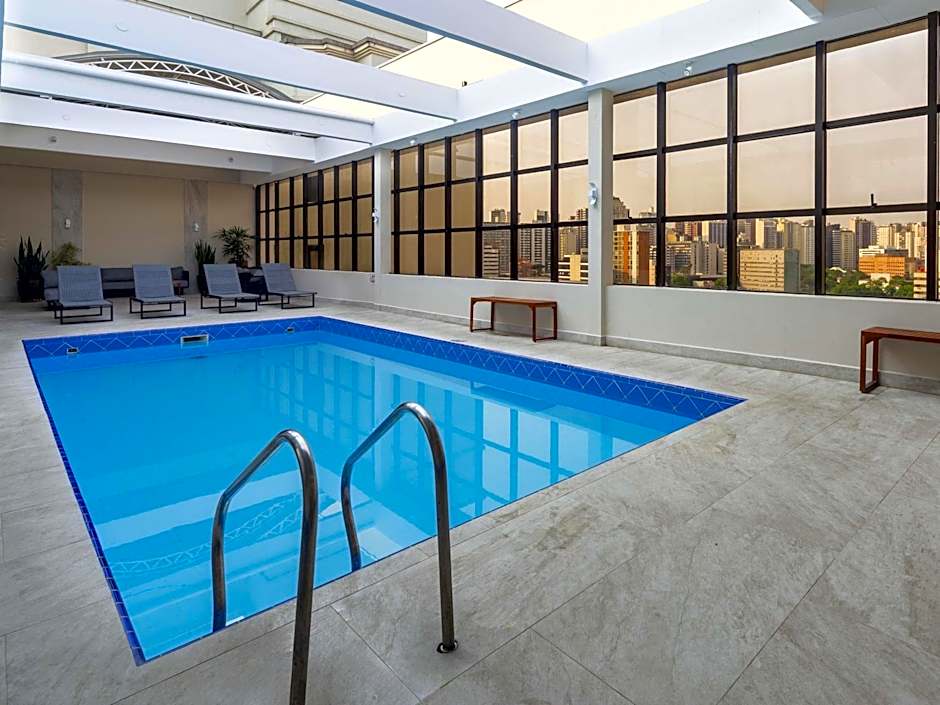 Mercure Curitiba Golden Hotel