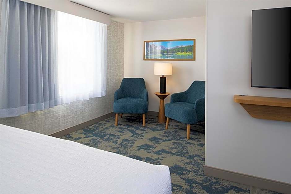 Hampton Inn By Hilton & Suites Redding
