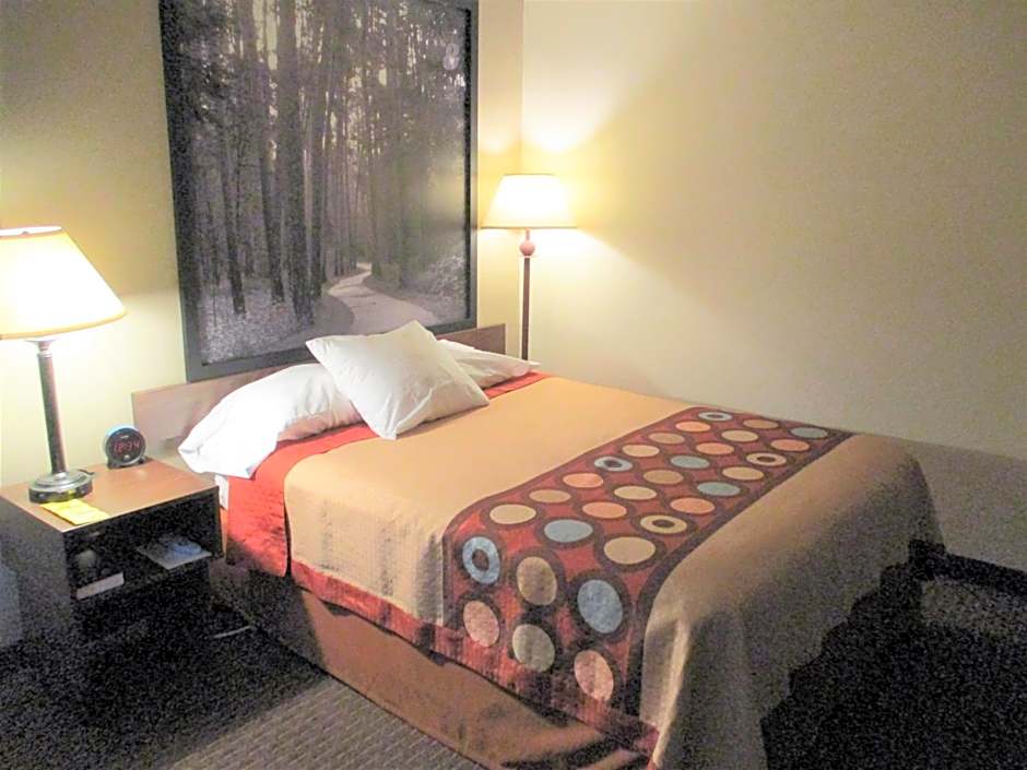 Super 8 by Wyndham Bemidji MN