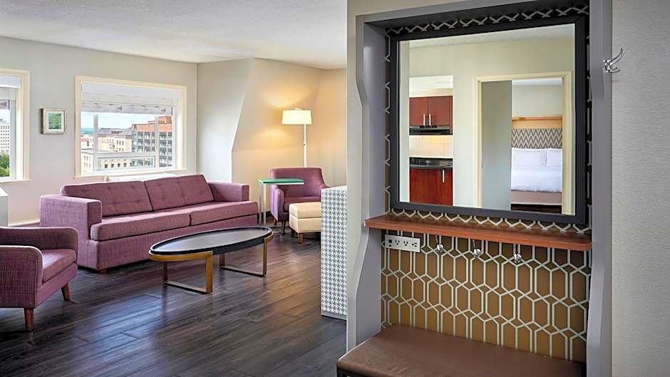 Holiday Inn Ottawa Dwtn - Parliament Hill By IHG