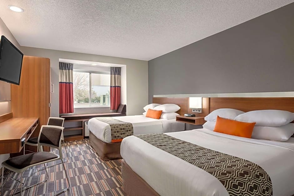 Microtel Inn & Suites By Wyndham Tifton