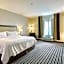Holiday Inn Express and Suites Batavia By IHG