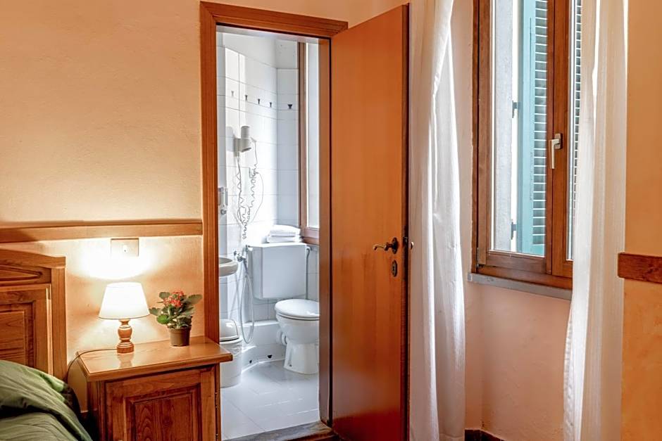 Hotel Monica