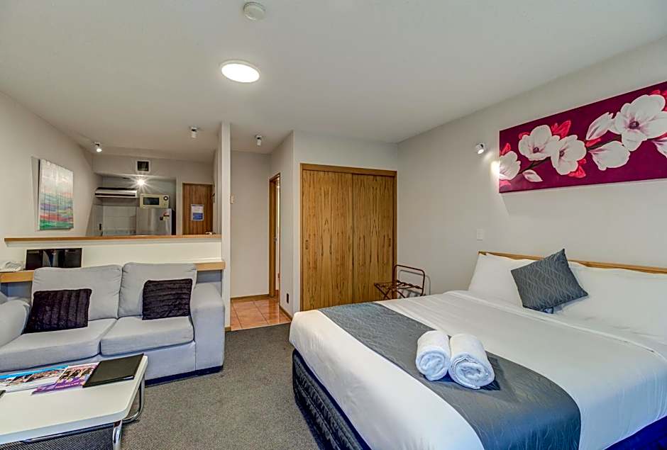 The Lofts Apartments