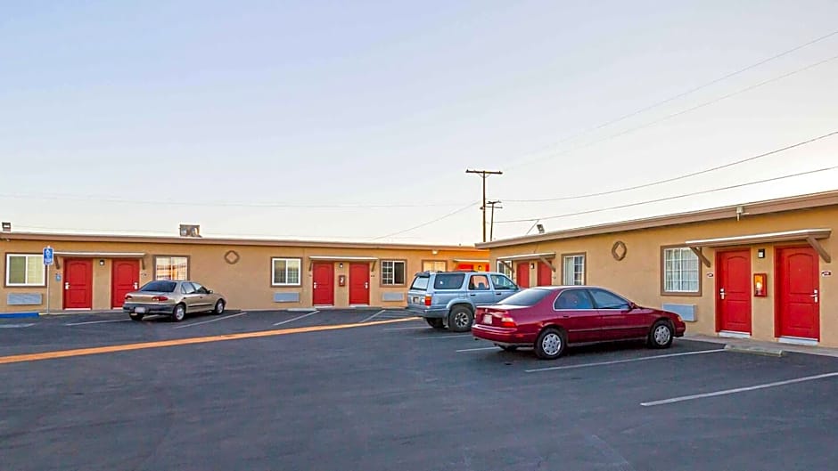 Motel 6 Hesperia, CA - East