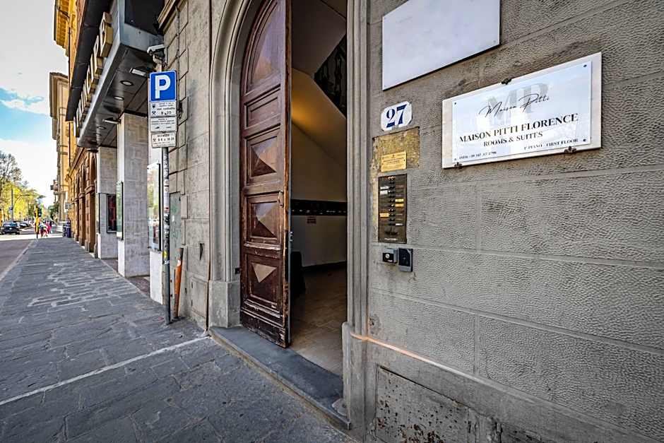 Maison Pitti Florence
